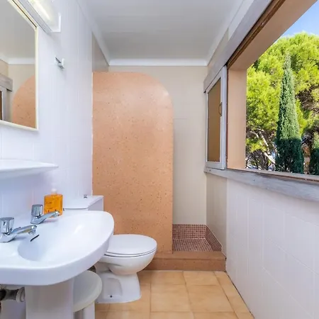 شقة Rosamar Holidays *