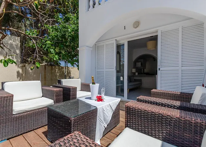 Rosamar Holidays Appartement *